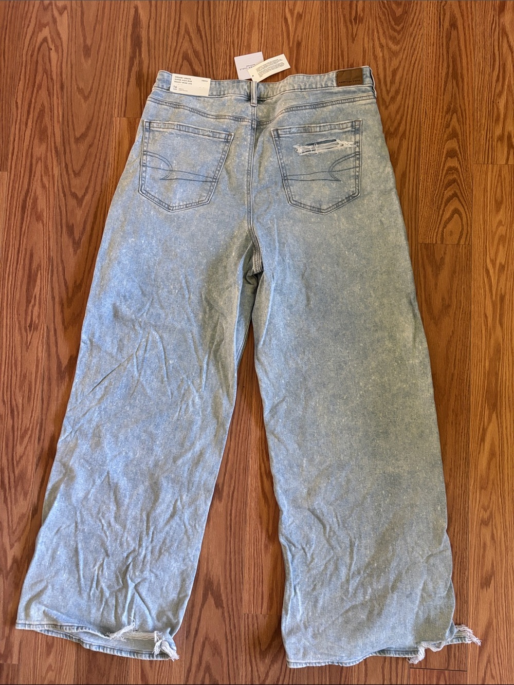 American Eagle Outfitters Washed Light Blue Wide-Leg Jeans - Picture 4 of 6